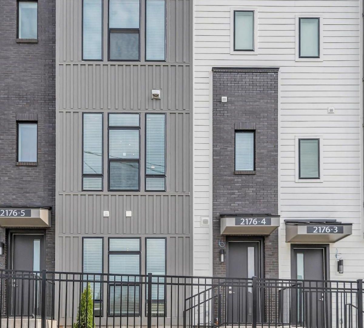 Holiday home Combined Townhome With 26 Beds - 2 Rooftops!