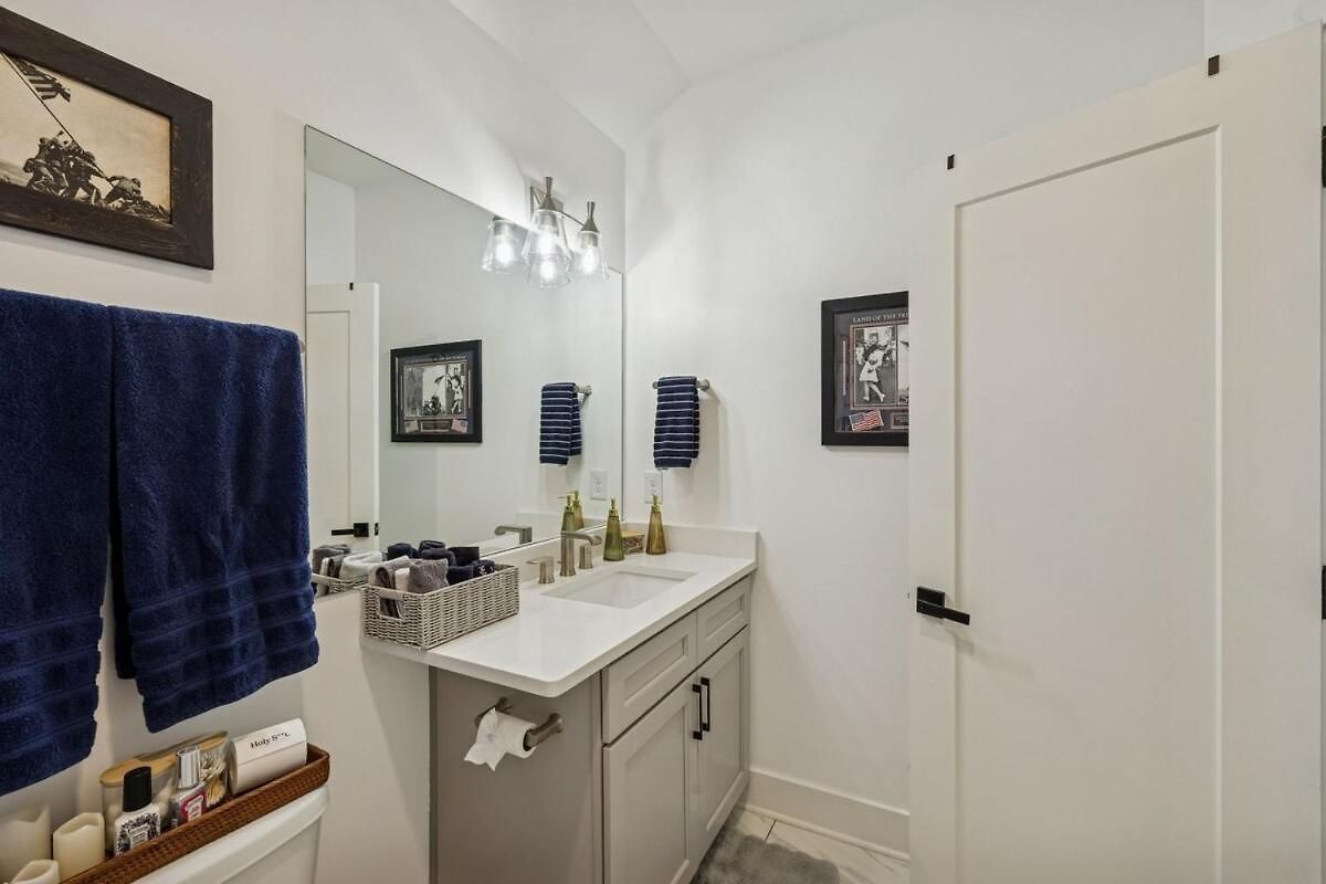 Steelynash - Pittsburgh Grit Meets Twang Holiday home