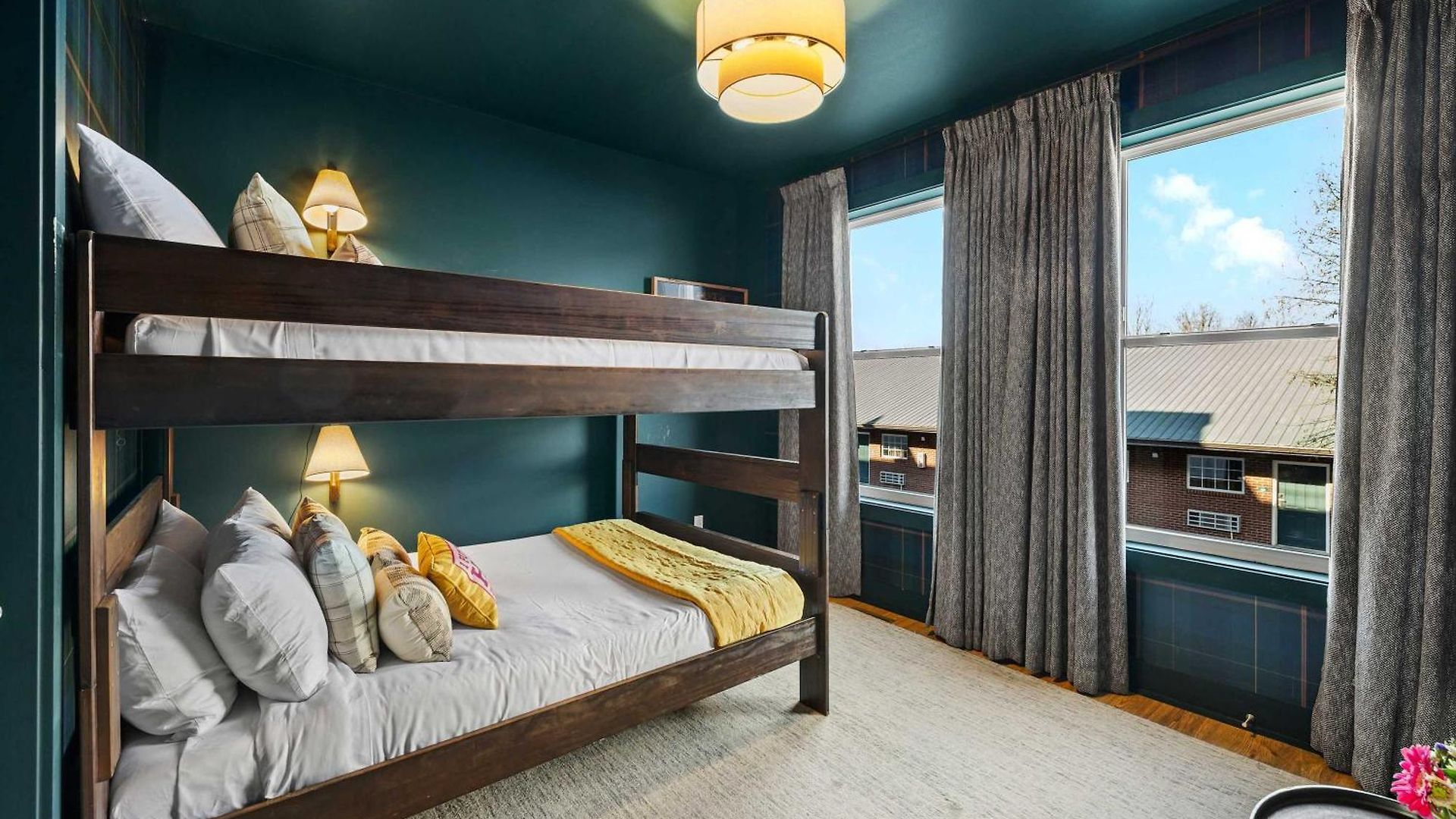 Nash Skyline Views Rooftop With Fire Pit Grill Holiday home Nashville