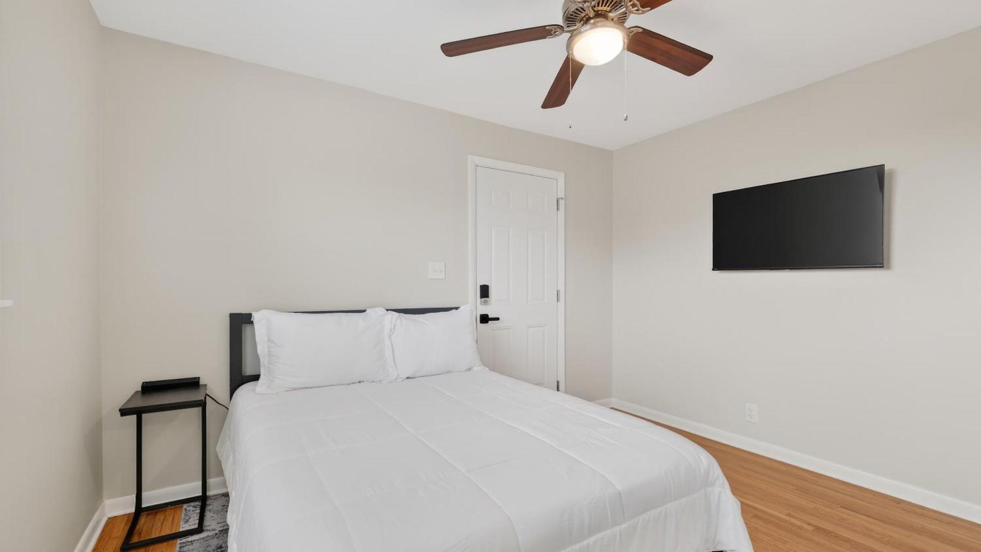 Quiet Retreat Near Opryland & Airport Holiday home *