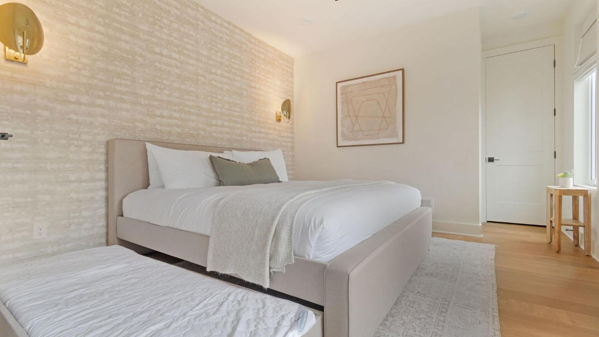 The Elmwood & Ashford - 8br Weho Rooftops Holiday home *