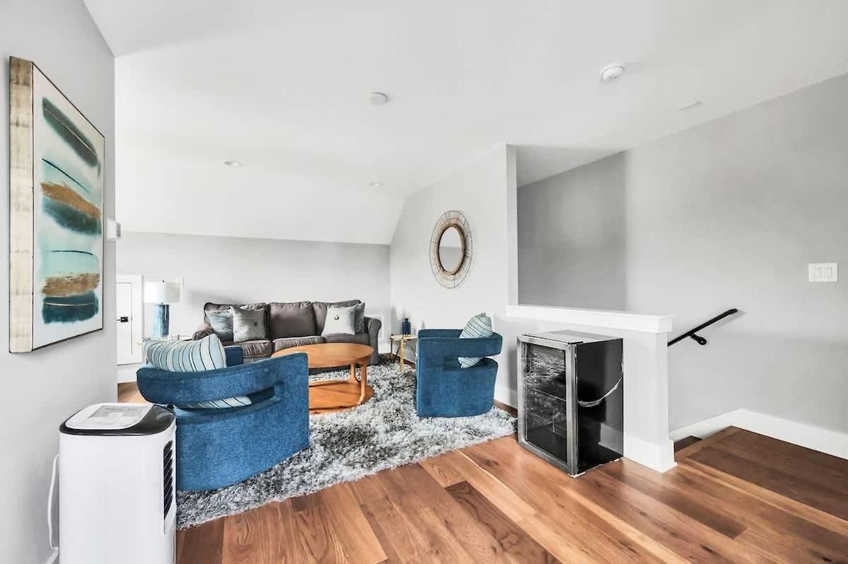 Luxury Close Broadway With Garage And Fire Pit *