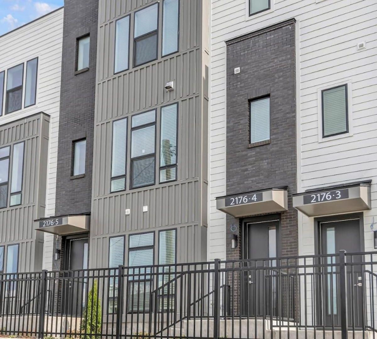 Holiday home Combined Townhome With 26 Beds - 2 Rooftops!