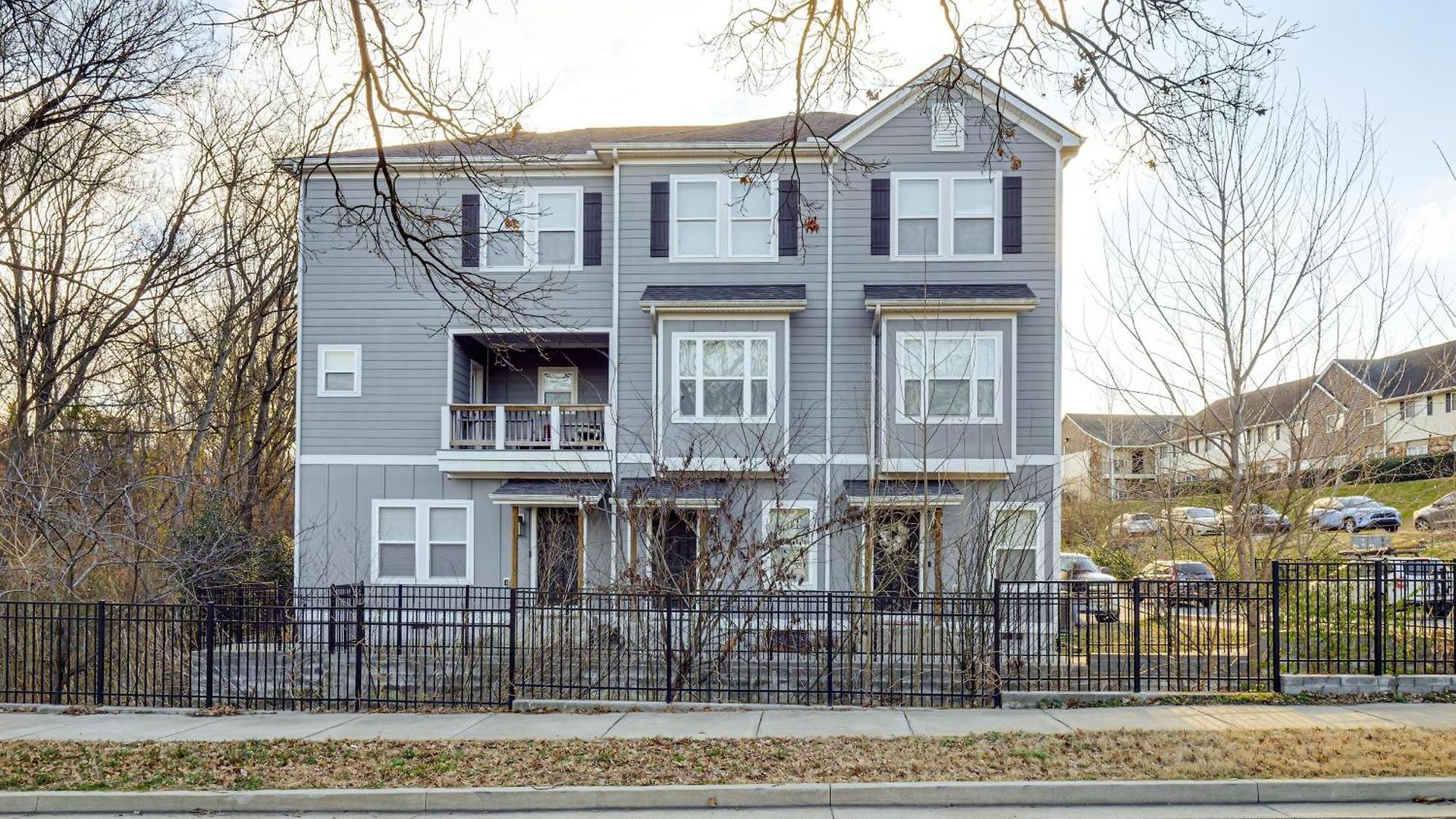 6 Mi To Broadway: Townhome W/ Balcony! Holiday home *