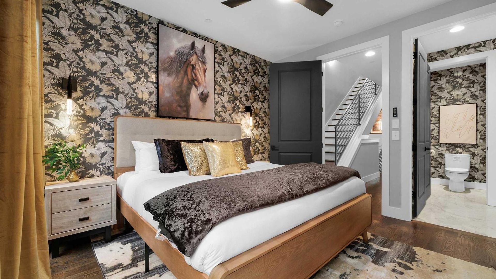 Elegant Nash Karaoke Haven With Rooftop Fire Table * Nashville