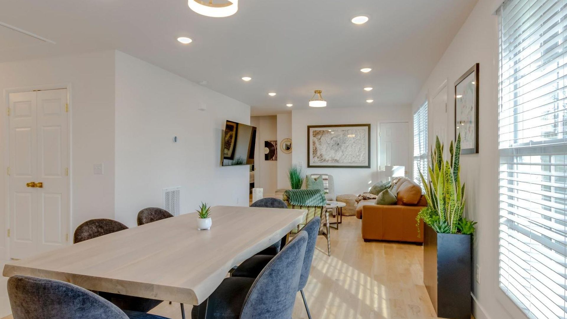The Note Music And Modern Villa Nashville