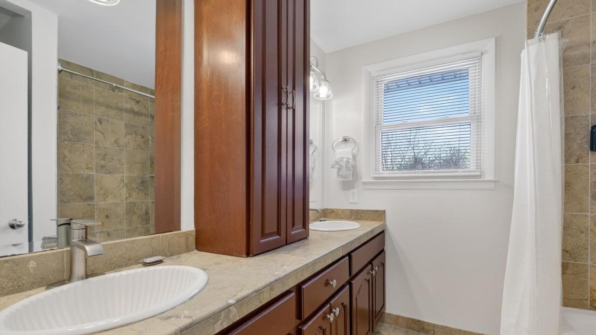 Quiet Retreat Near Opryland & Airport