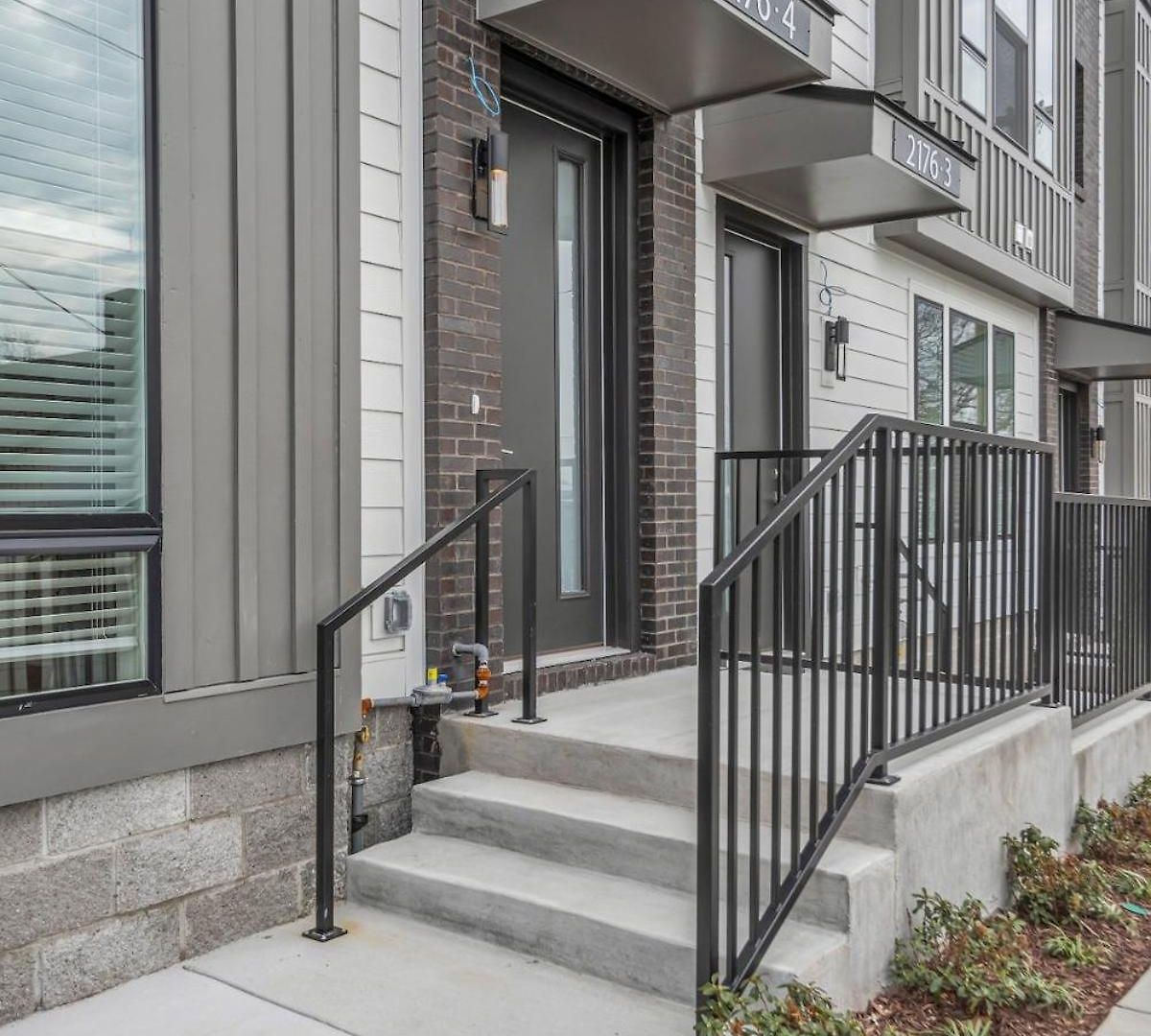 Combined Townhome With 26 Beds - 2 Rooftops! Holiday home