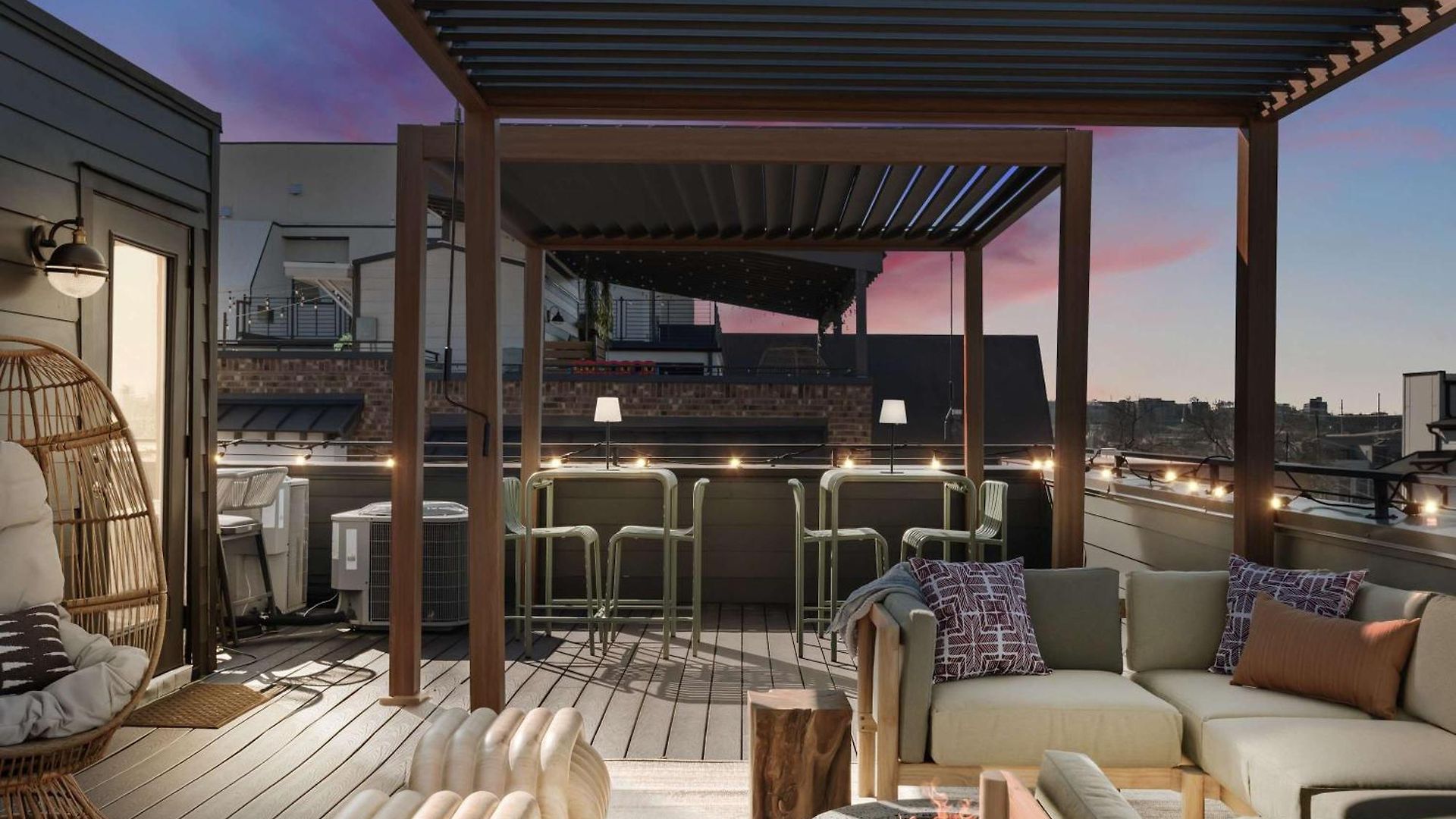 The Ridgeline - New Rooftop Retreat Near The Gulch Holiday home