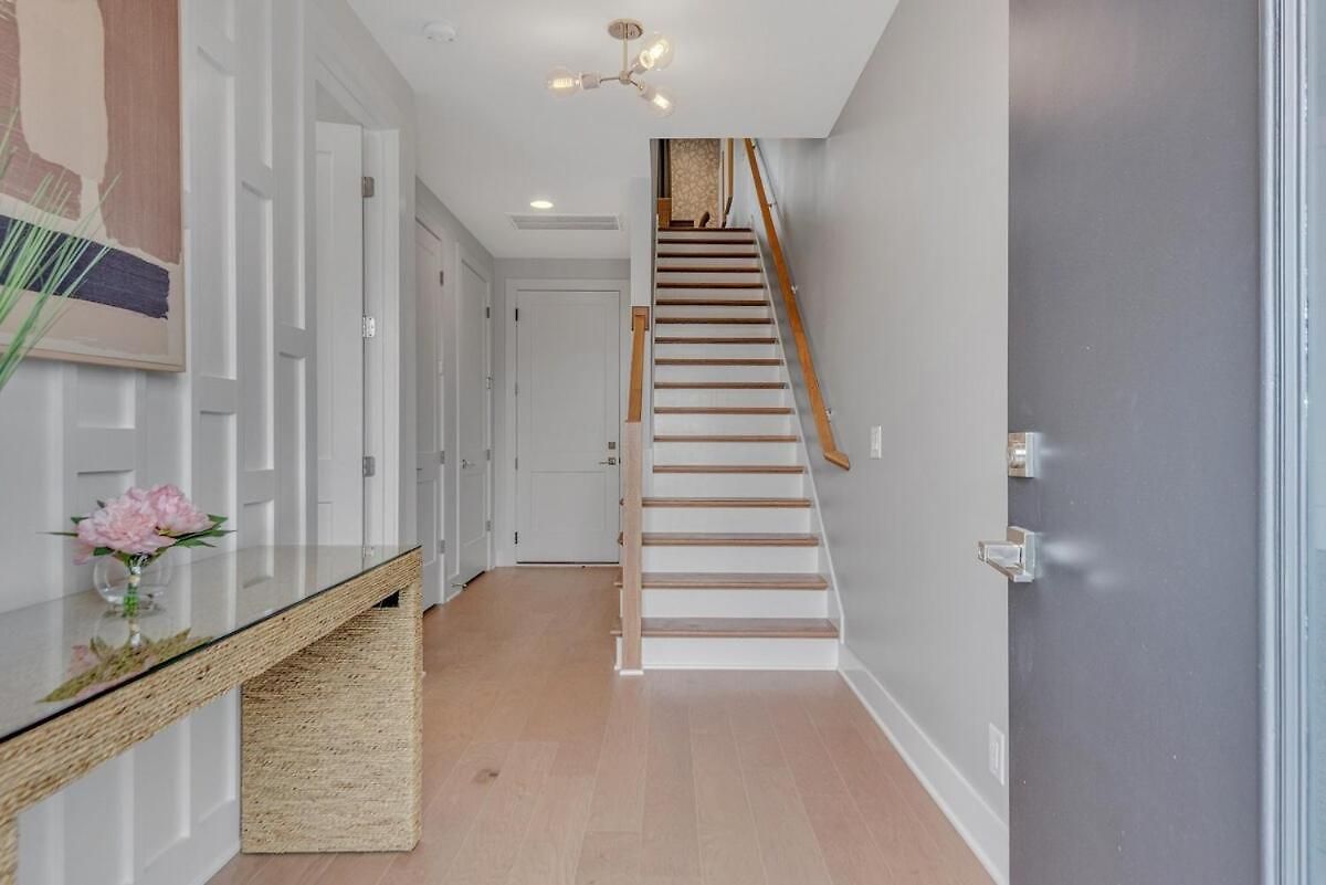 Combined Townhome With 26 Beds - 2 Rooftops! * Nashville