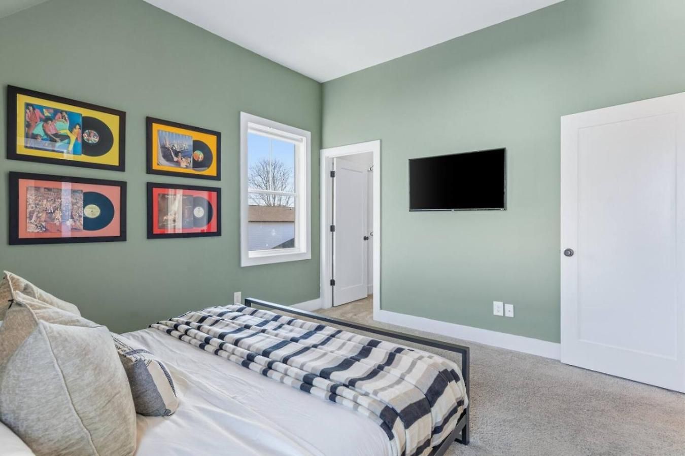 Holiday home Modern House By Downtown With Garage And Fenced-in Yard *
