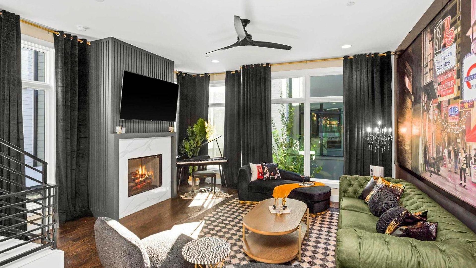 2 Homes! Broadway Views, Rooftops & Karaoke