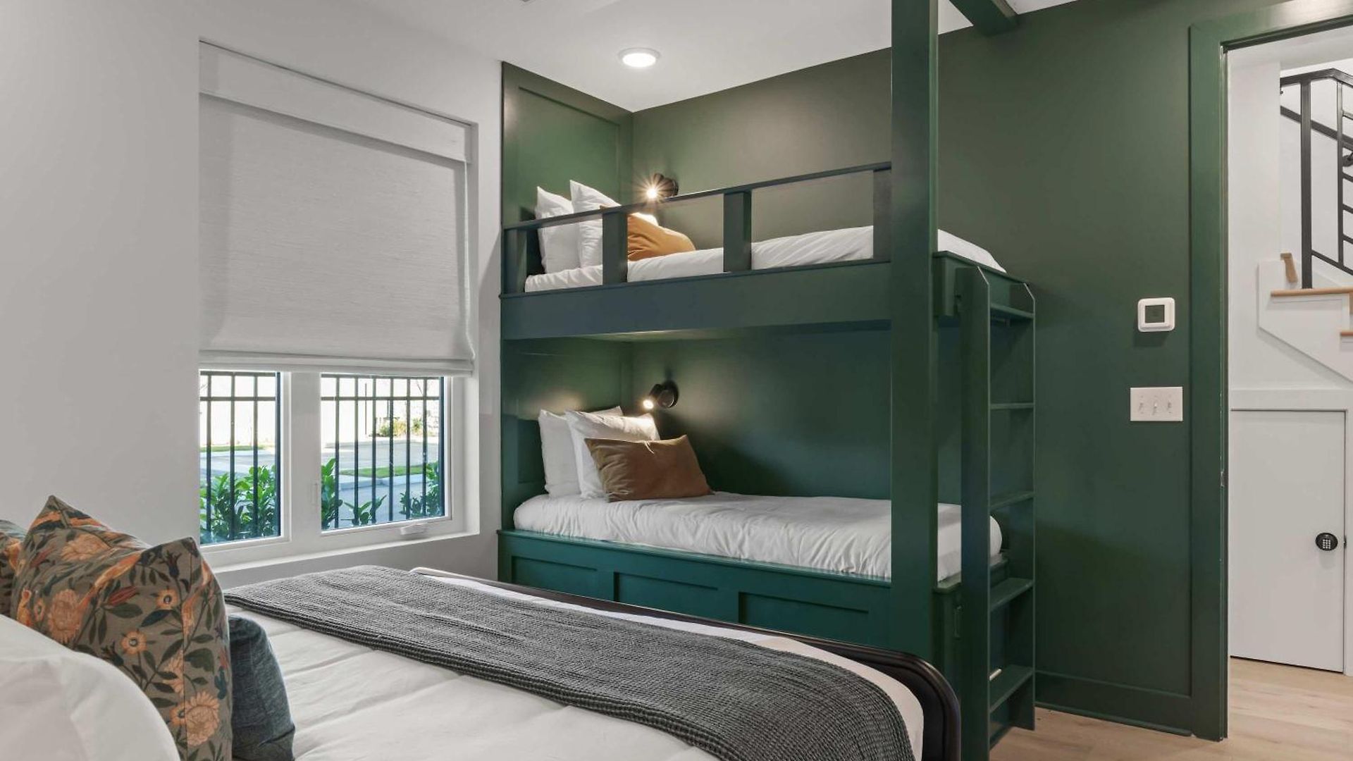 The Linden - Rooftop Views Refined Design New *