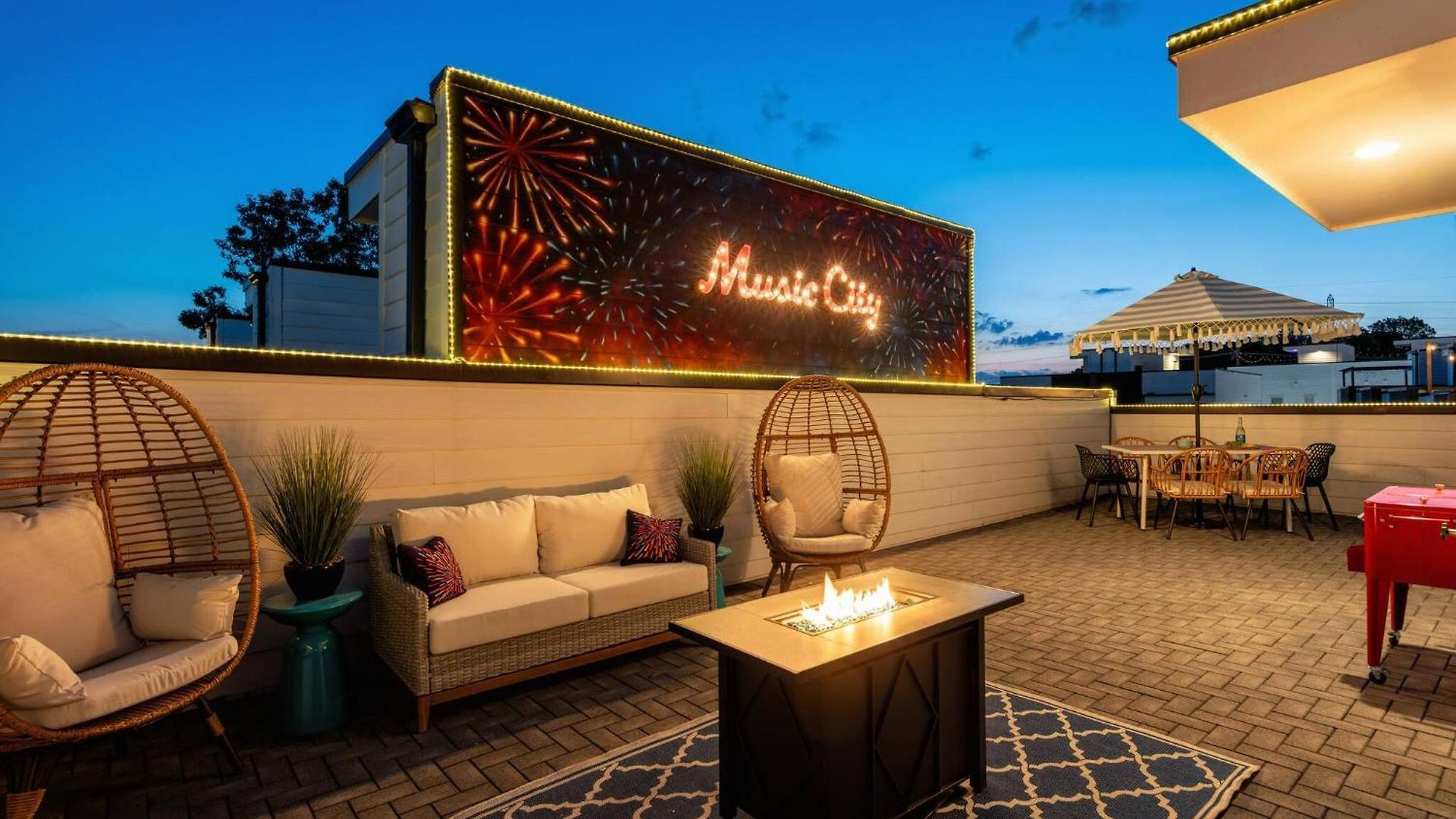 Skyline Rooftop • Game • Sonos Audio * Nashville