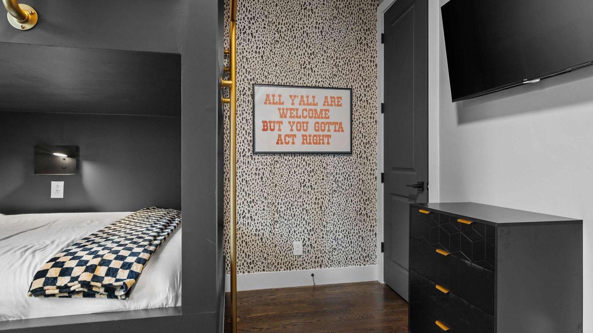 Elegant Nash Karaoke Haven With Rooftop Fire Table
