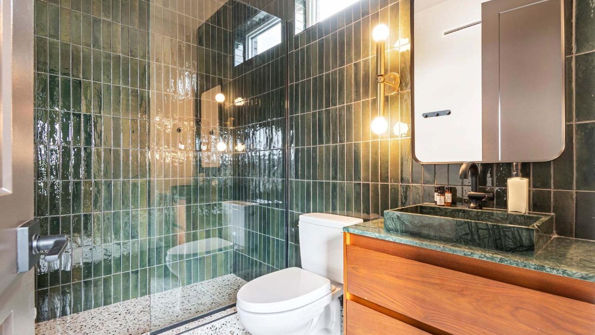 Holiday home The Elmwood & Ashford - 8br Weho Rooftops