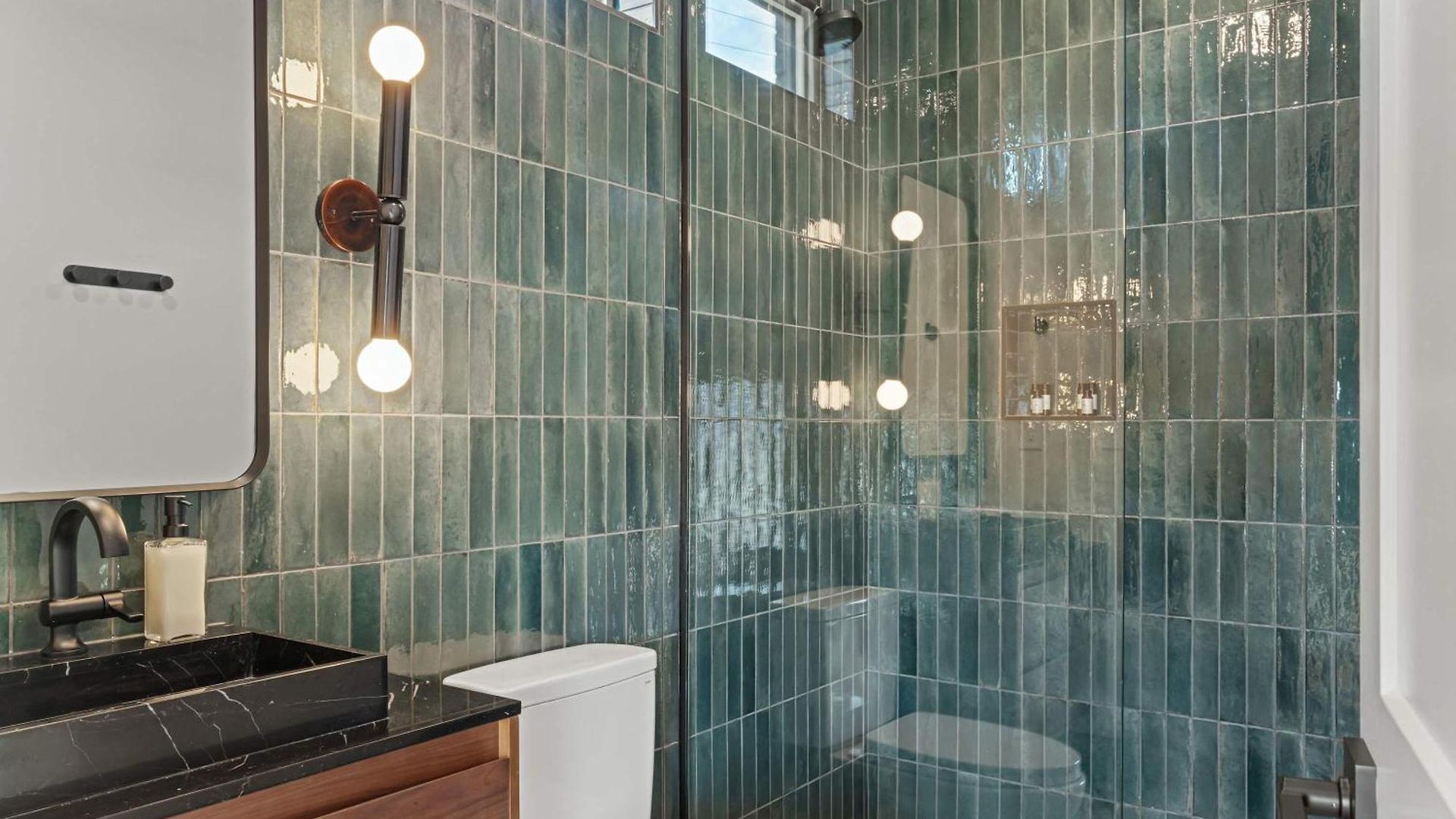 The Linden - Rooftop Views Refined Design New Holiday home Nashville