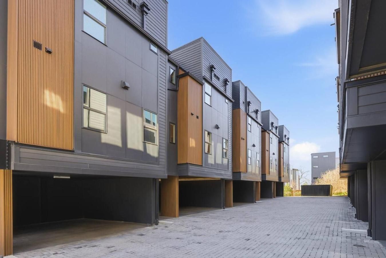 Holiday home View With Hottub Rooftop Arcade Game And Parking *