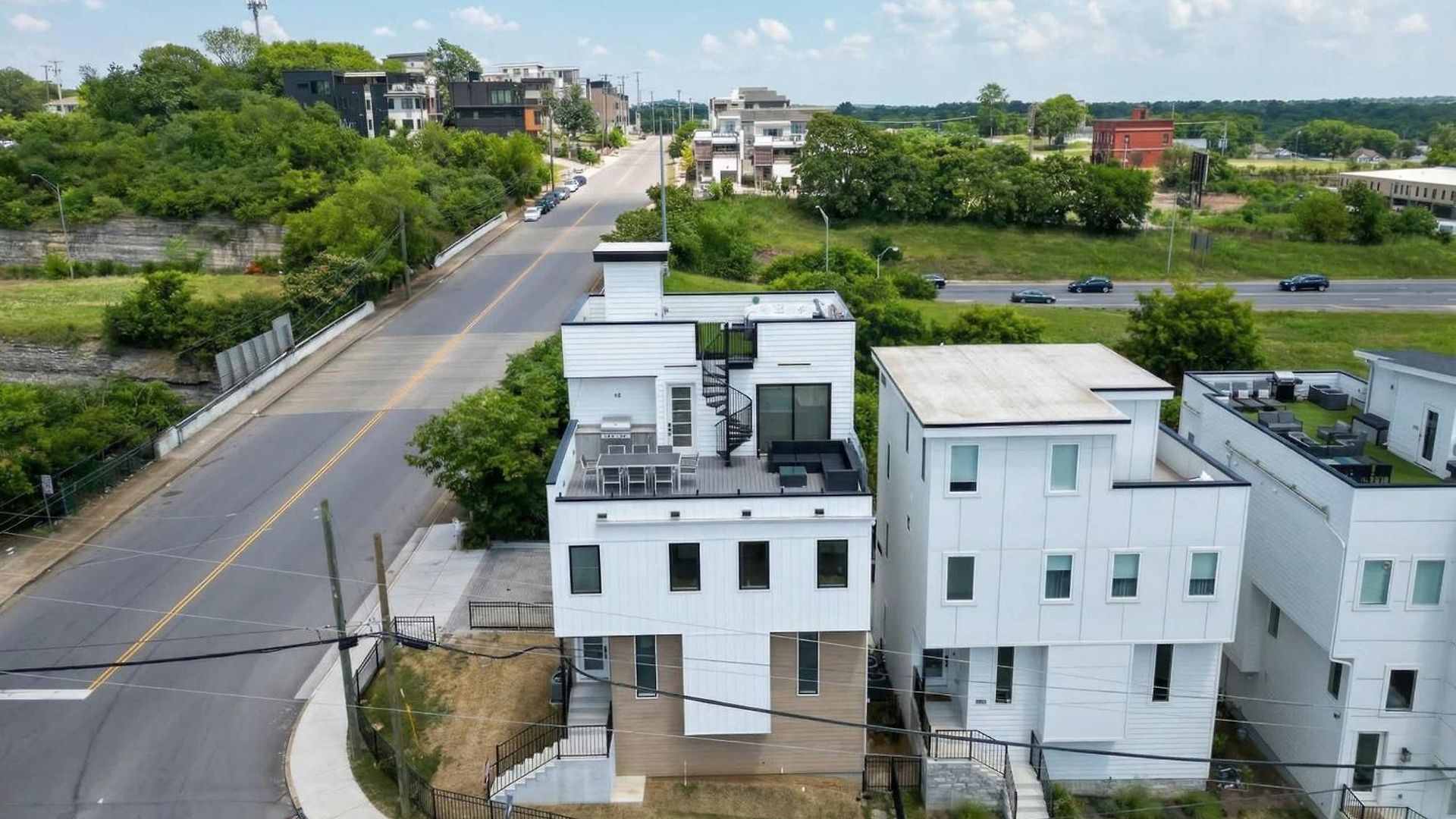 Elevator With Rooftop Hot Tub & Spacious Yard Nashville