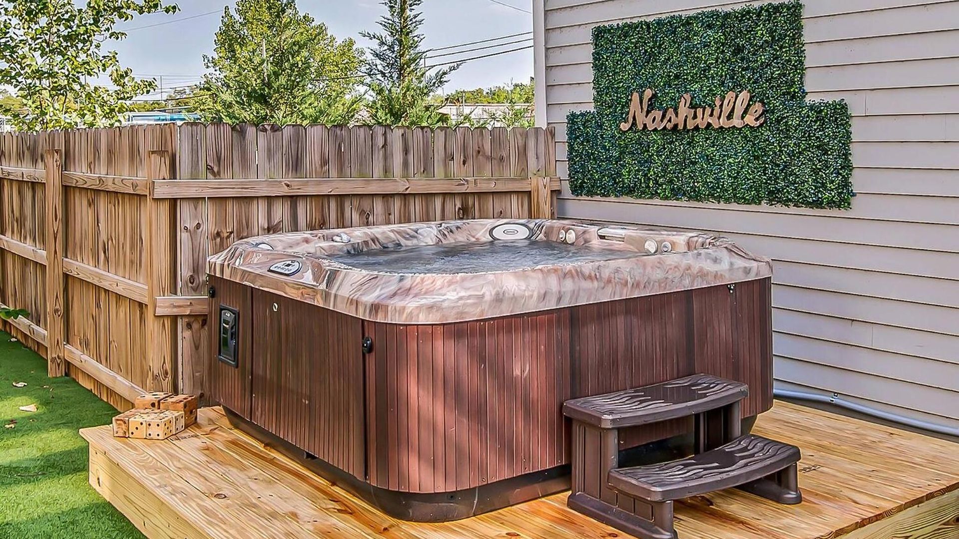 Hottub/karaoke-10m Dt-beg Your Parton? Dolly's Hm Holiday home