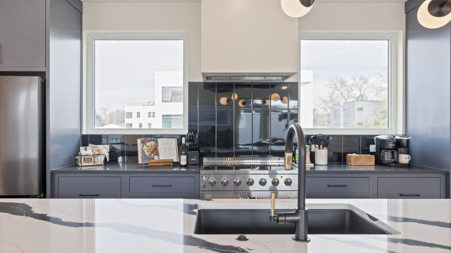 The Elmwood & Ashford - 8br Weho Rooftops * Nashville
