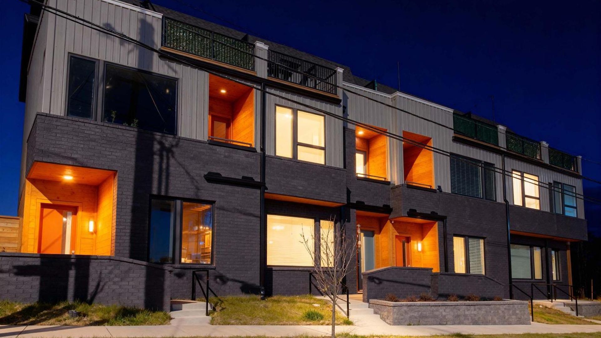 Private With Rooftop Game Near Downtown Holiday home Nashville