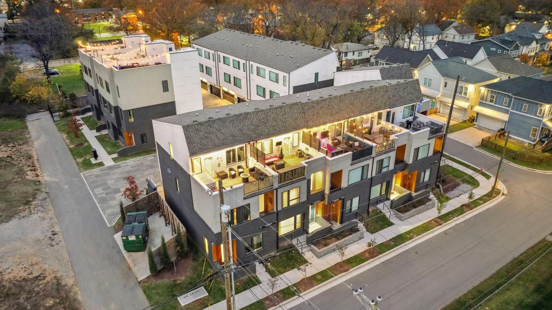 Holiday home Private With Rooftop Game Near Downtown *