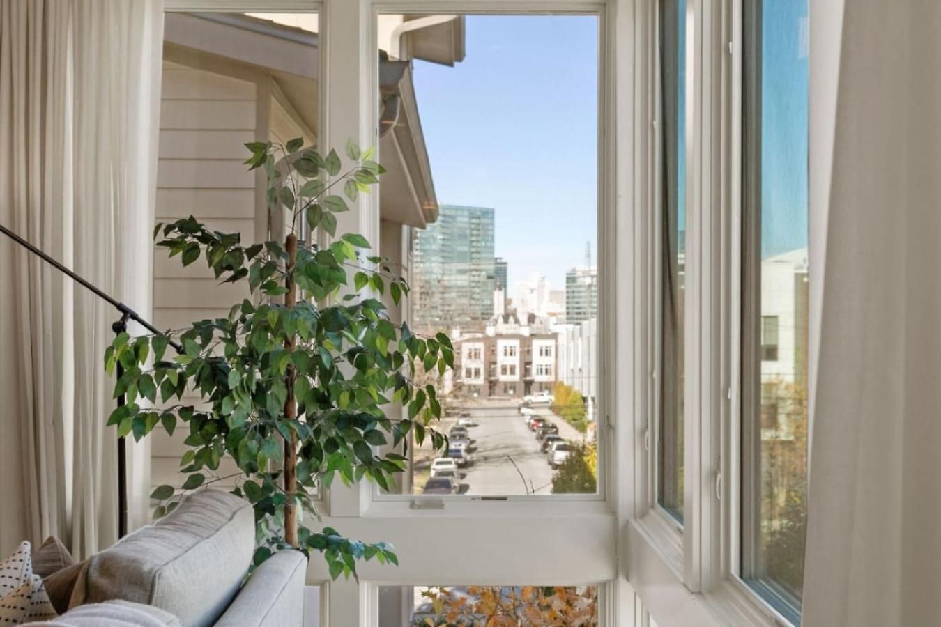 Holiday home Rooftop Near Gulch And Broadway Sleep 12 *