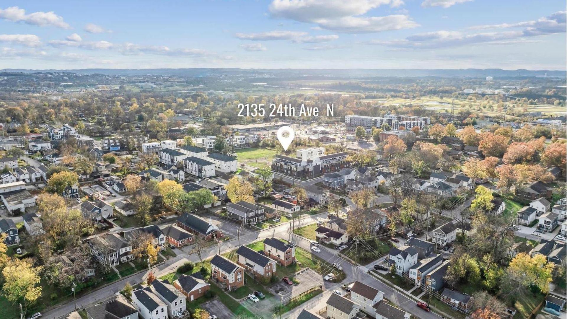 Private With Rooftop Game Near Downtown Holiday home *