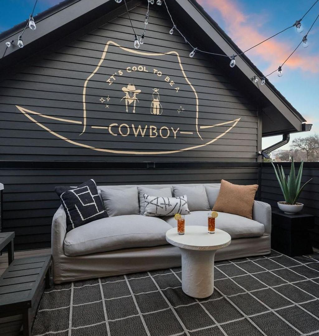 The Modern Cowboy - Rooftop On Music Row *