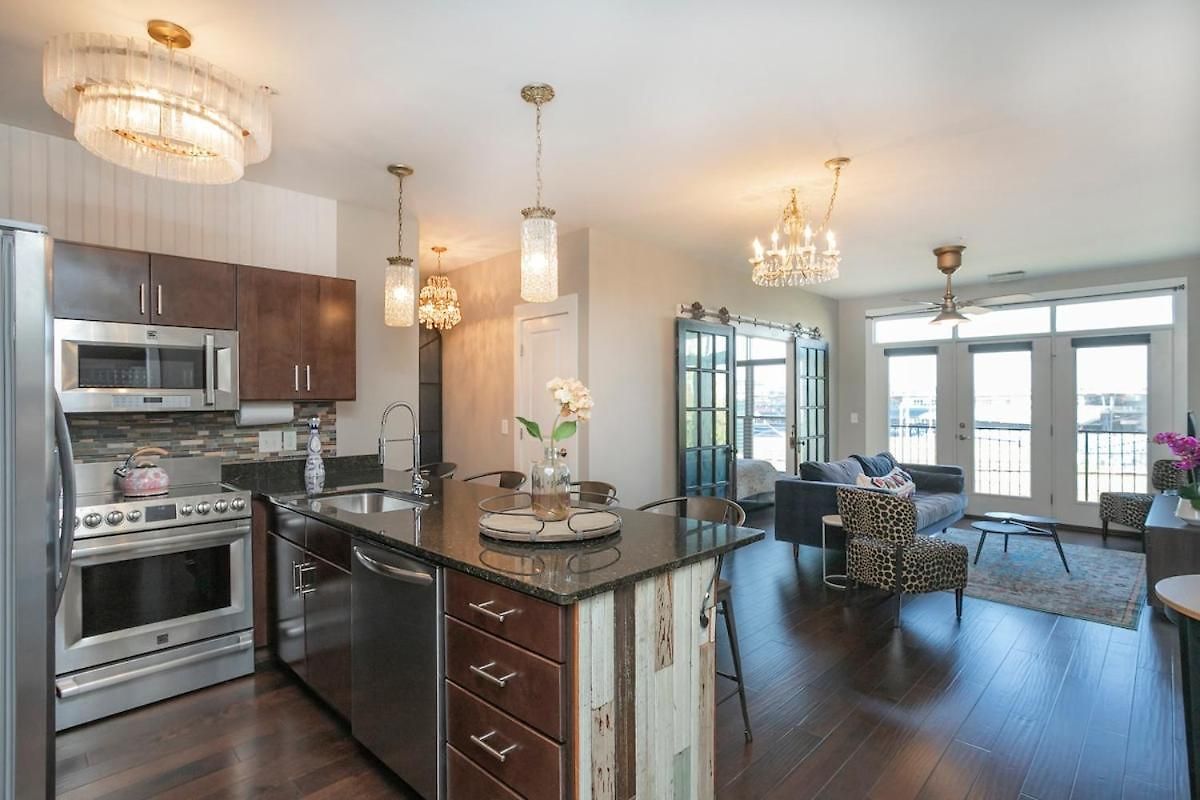 Apartment Beautiful In The Heart Of Downtown Walk To Broadway Nashville