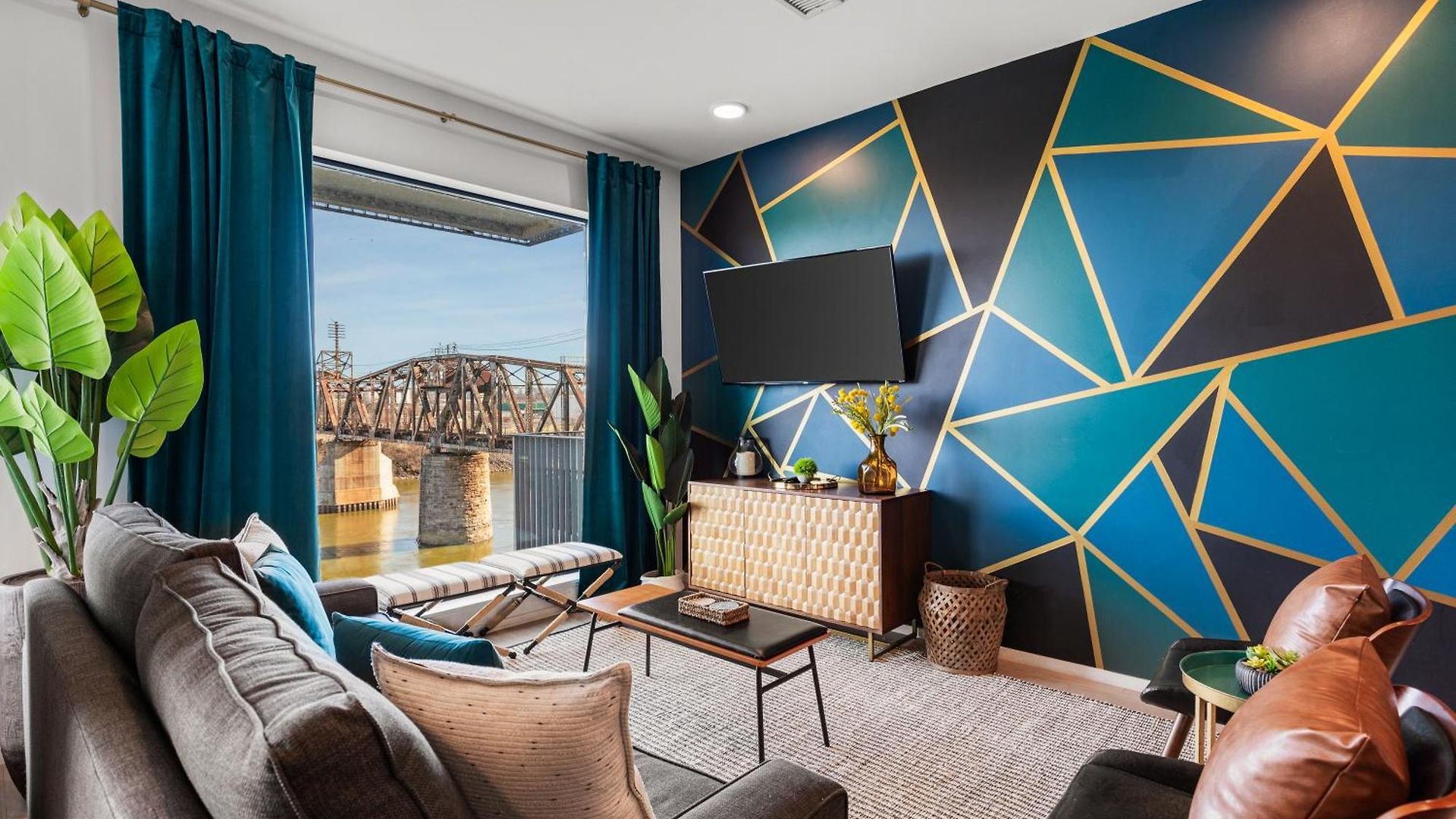 Upscale Riverview With Garage Walk To Downtown Nashville