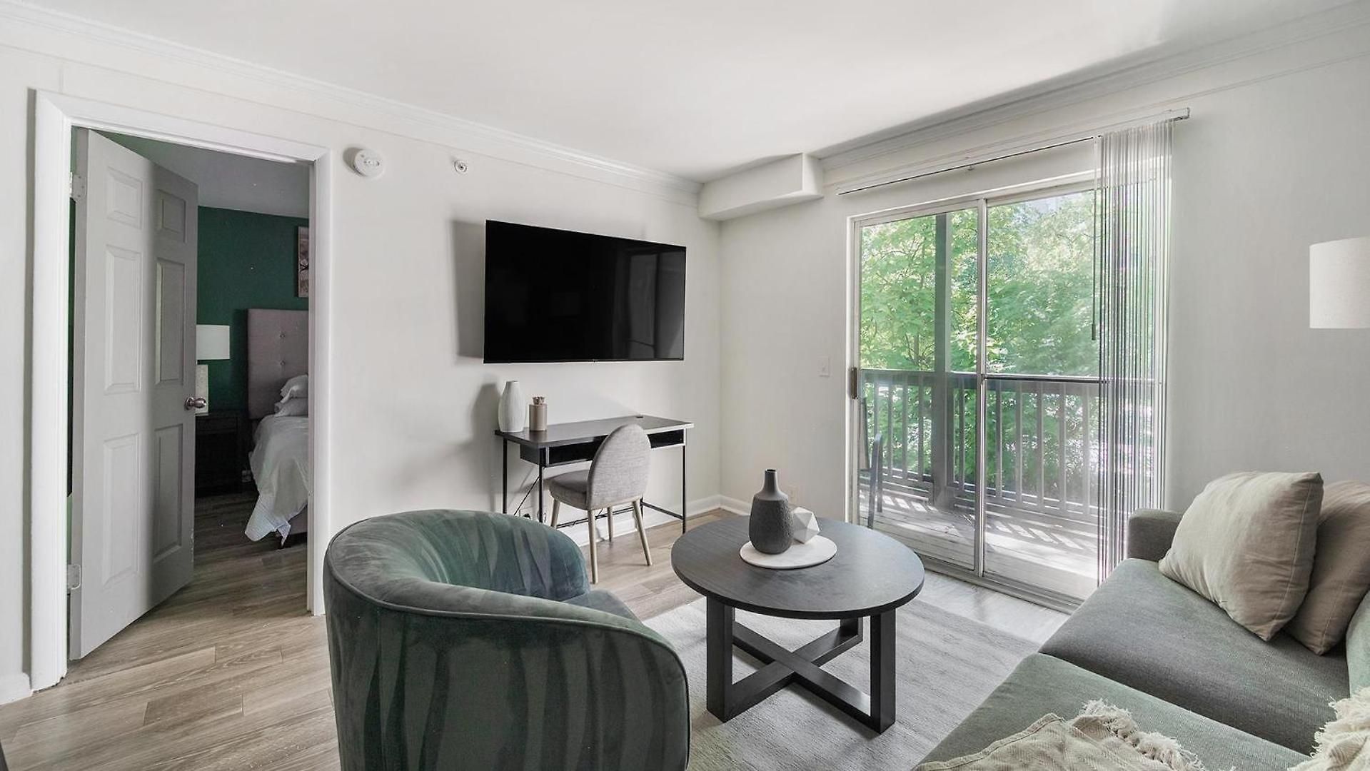 Landing - The Metropolitan Apartment