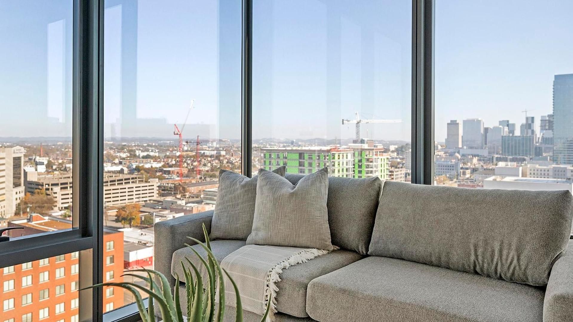 Landing Amazing 2Bd Pool Rooftop Lounge