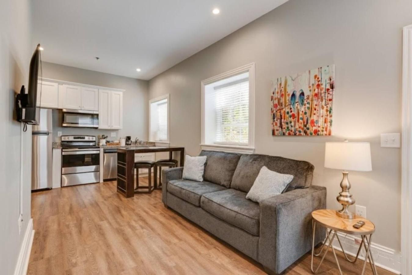 Apartment Bright And Cozy Church Conversion1br