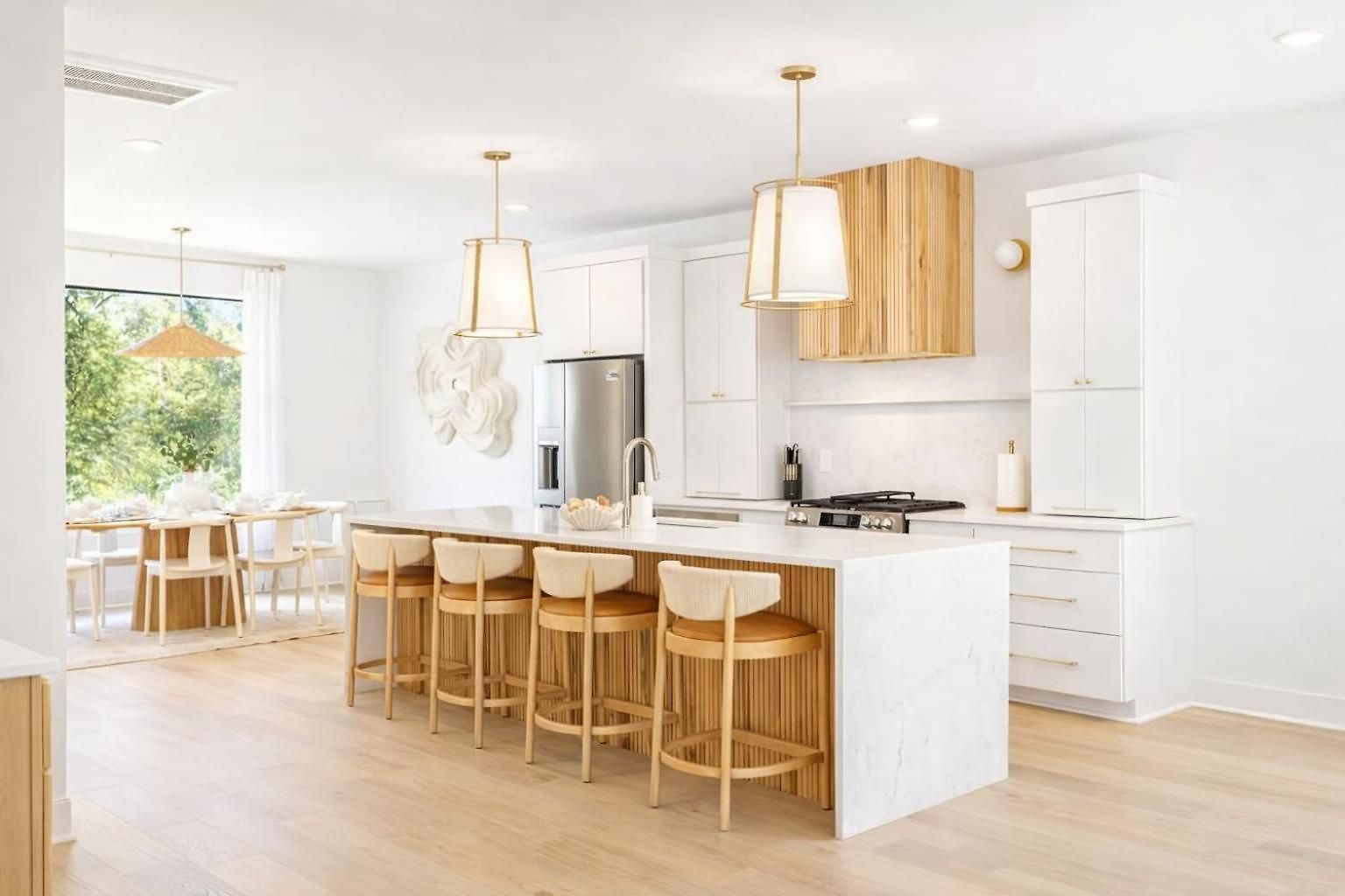 Getaway Rooftop Views & Modern Comfort *