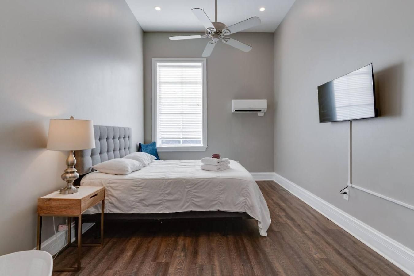 Historic Church Loft East Nash Free Parking Apartment Nashville