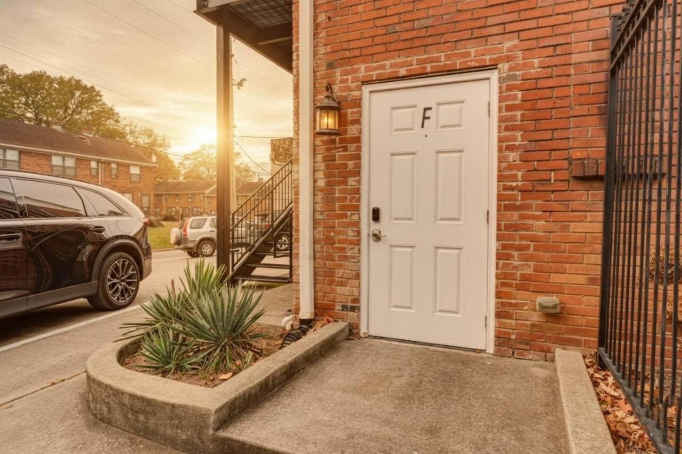 Bright And Cozy Church Conversion1br Nashville