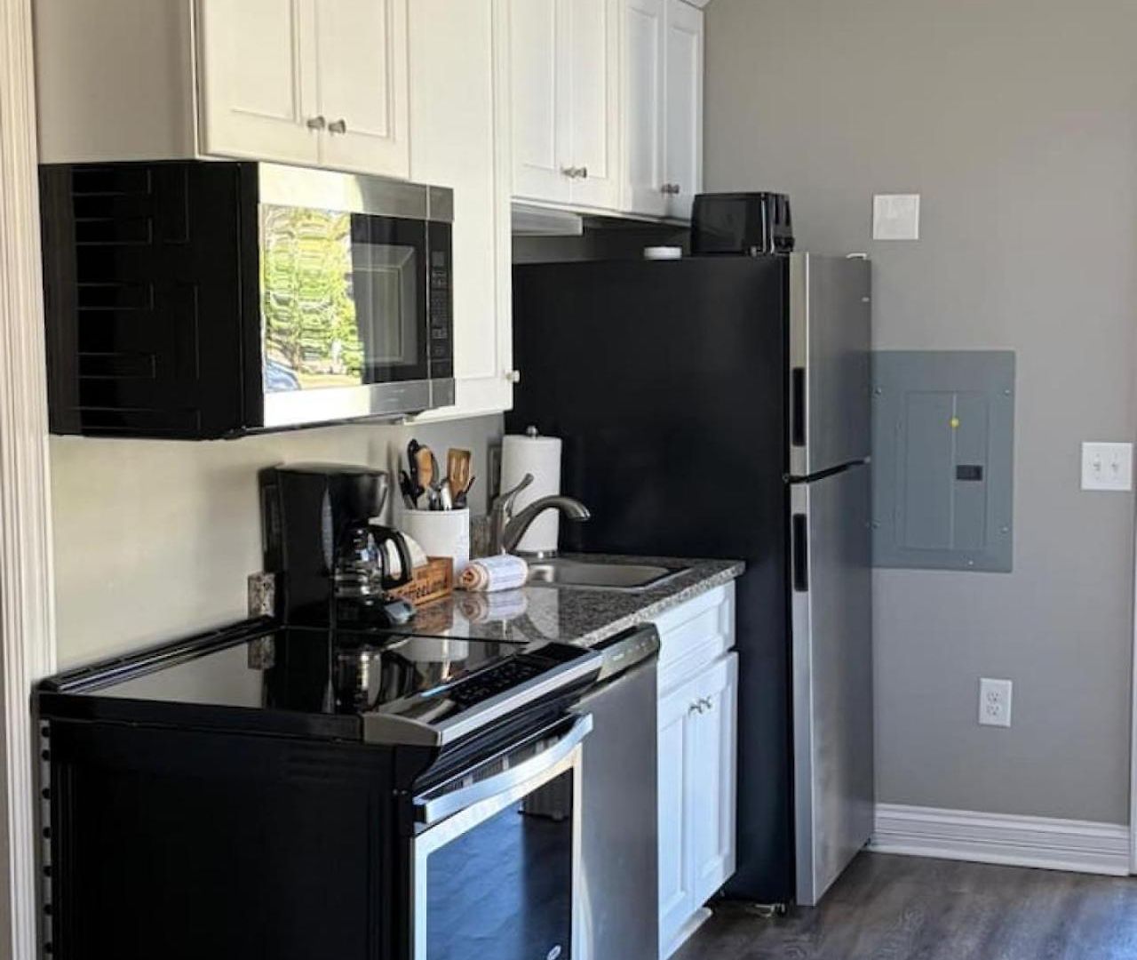 Apartment Updated 1br In East Nash-historic Church Building Nashville