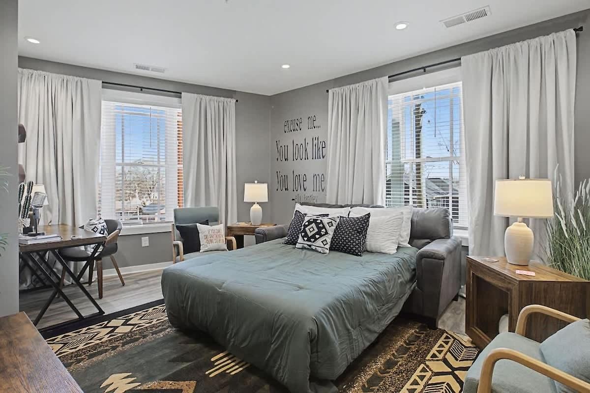2br In Walkable Area & 5 Mins To Broadway *