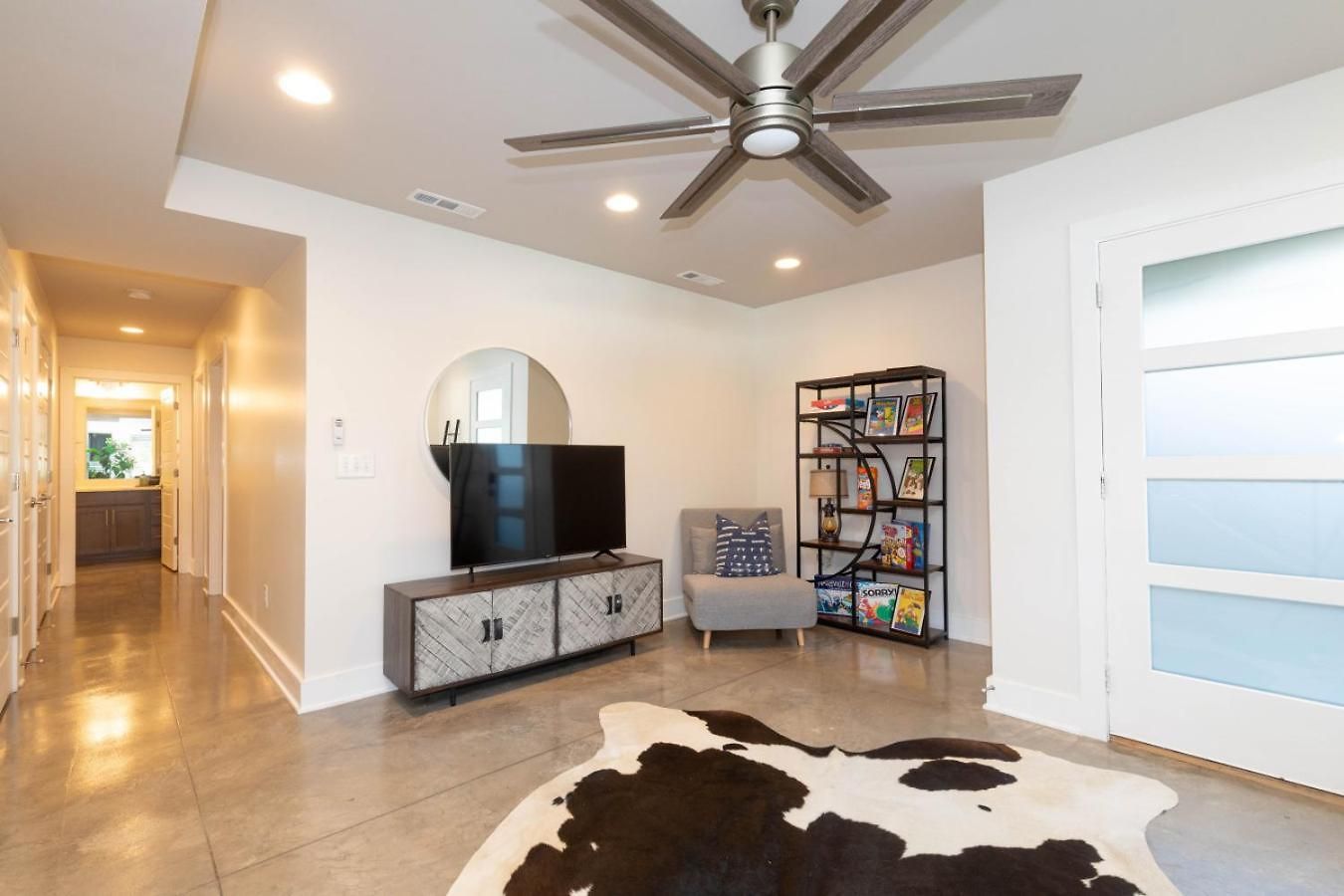 Apartment New Hidden Gem, Luxury Kitchen, 5 Min To Broadway *