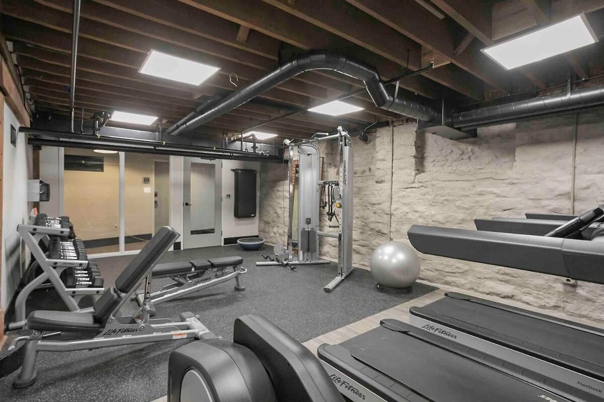 The 1865 Experience With Speakeasy, Pool & Parking * Nashville