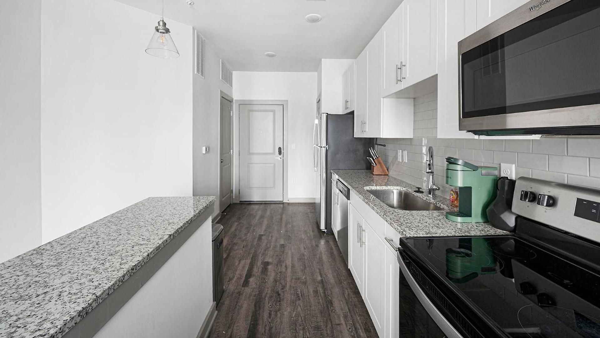 Apartment Landing Incredible 1bd Pool Clubhouse
