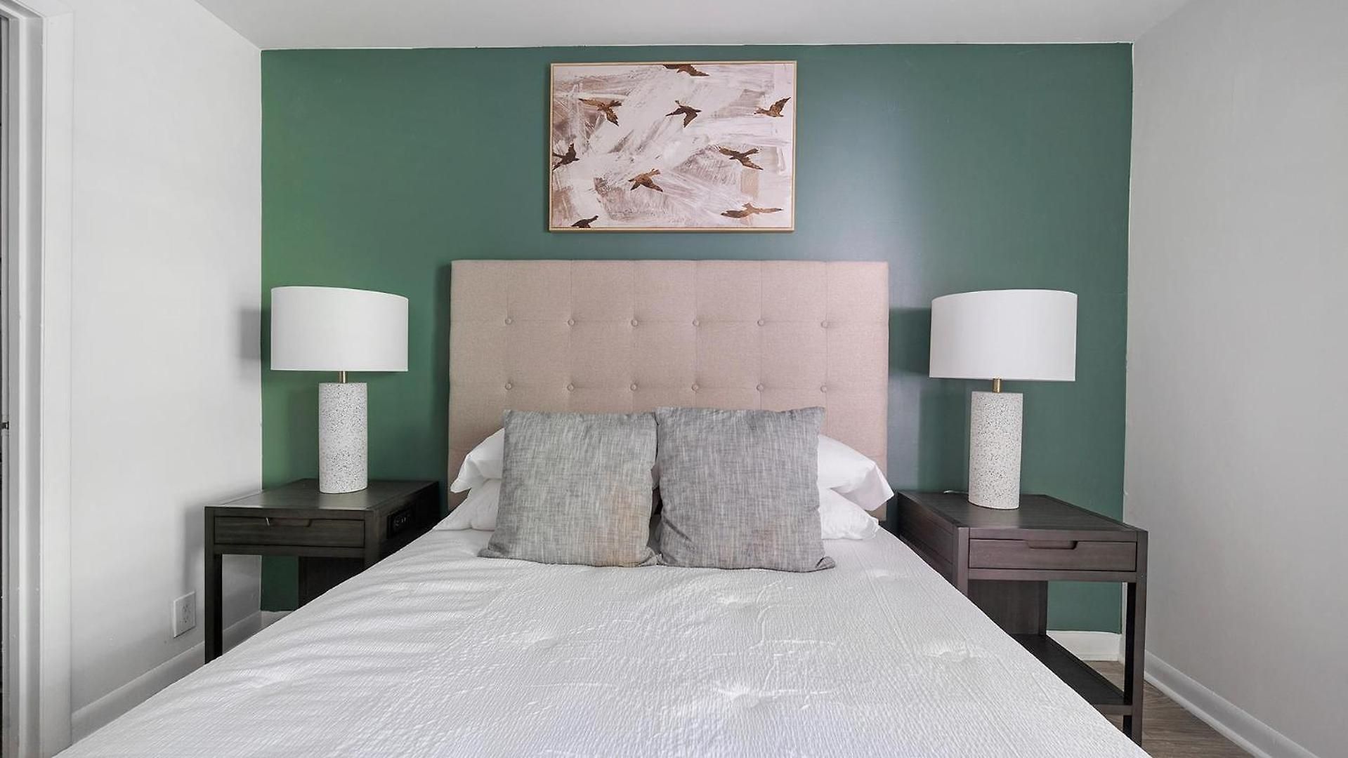 Landing - The Metropolitan Apartment *