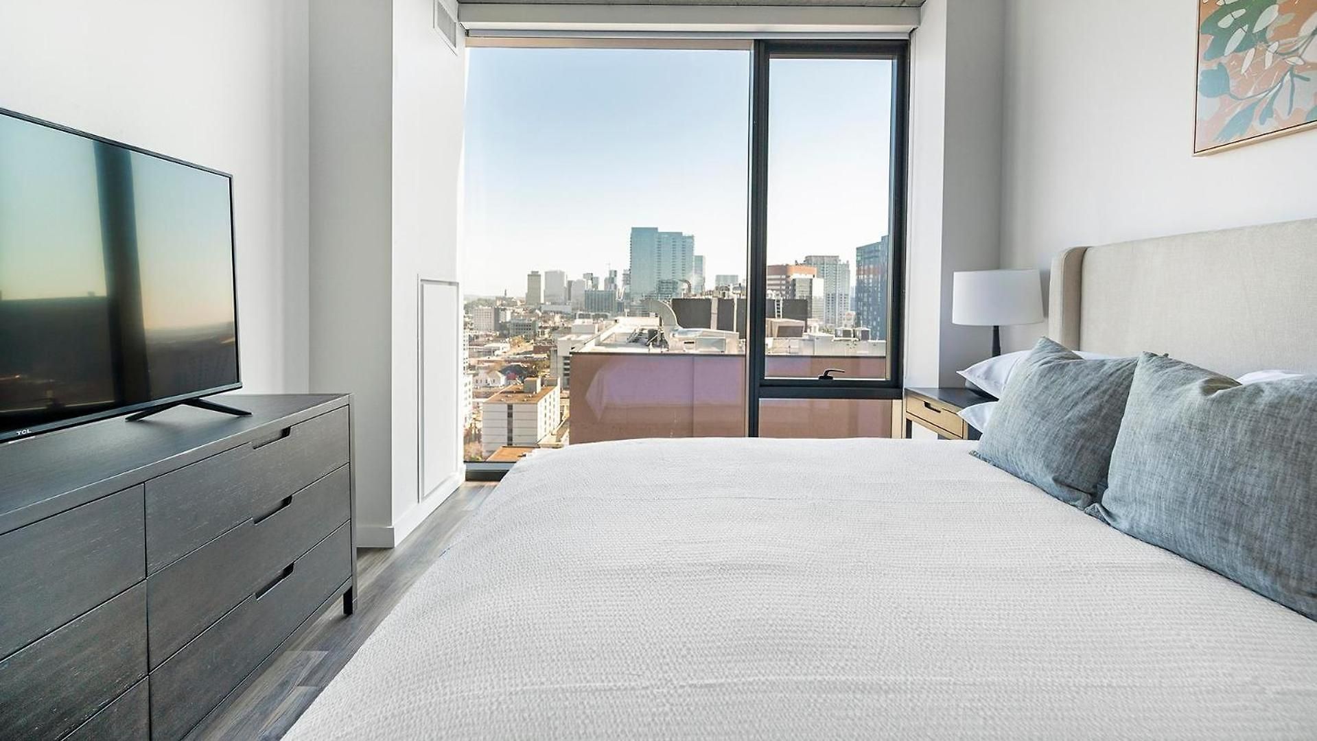 Landing Amazing 2Bd Pool Rooftop Lounge Apartment
