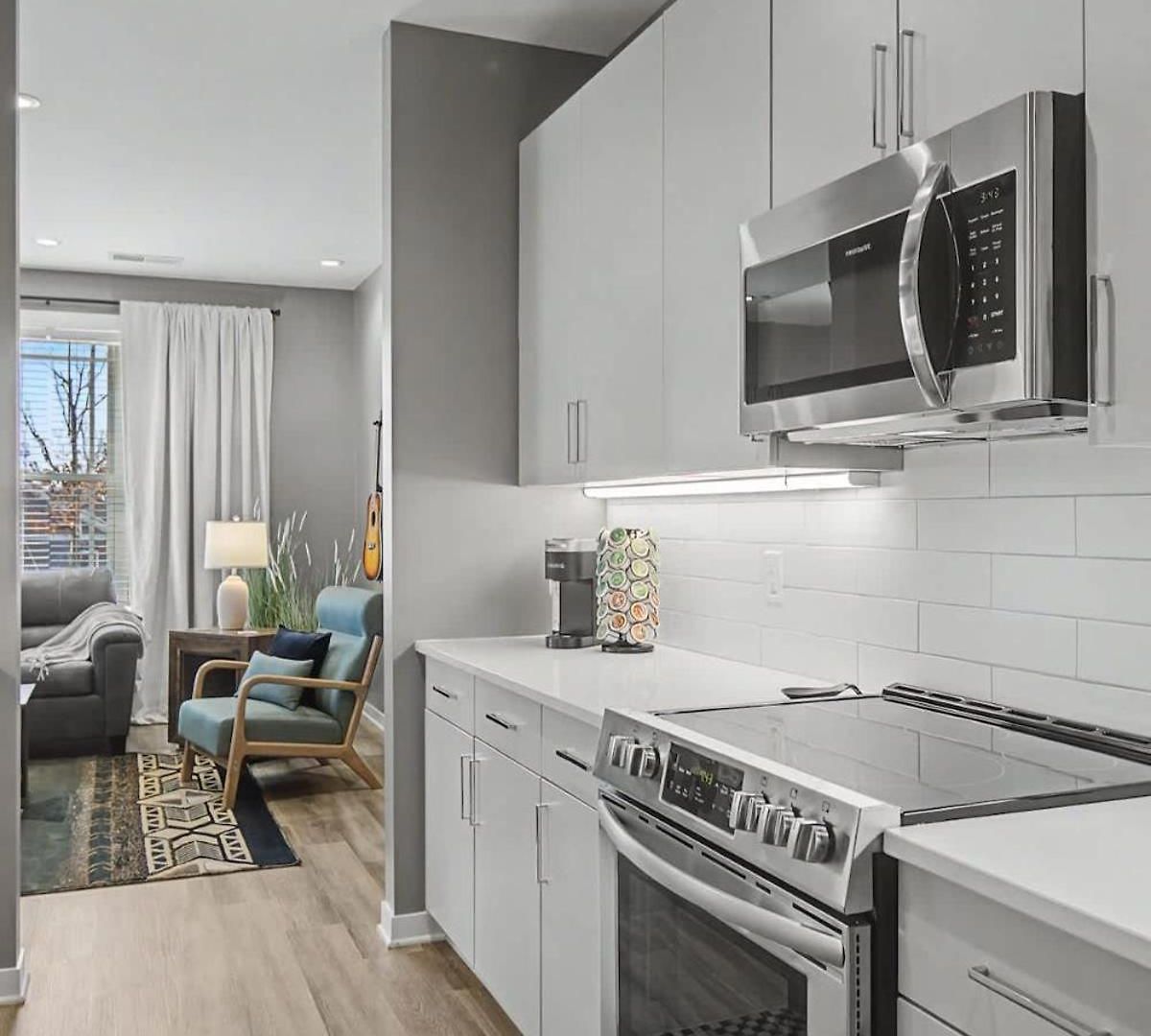 2br In Walkable Area & 5 Mins To Broadway *