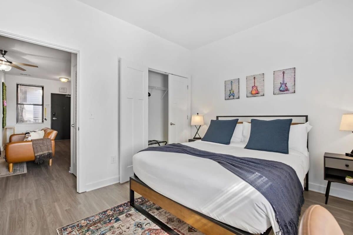 Two Cozysuites Music Row In Apartment *