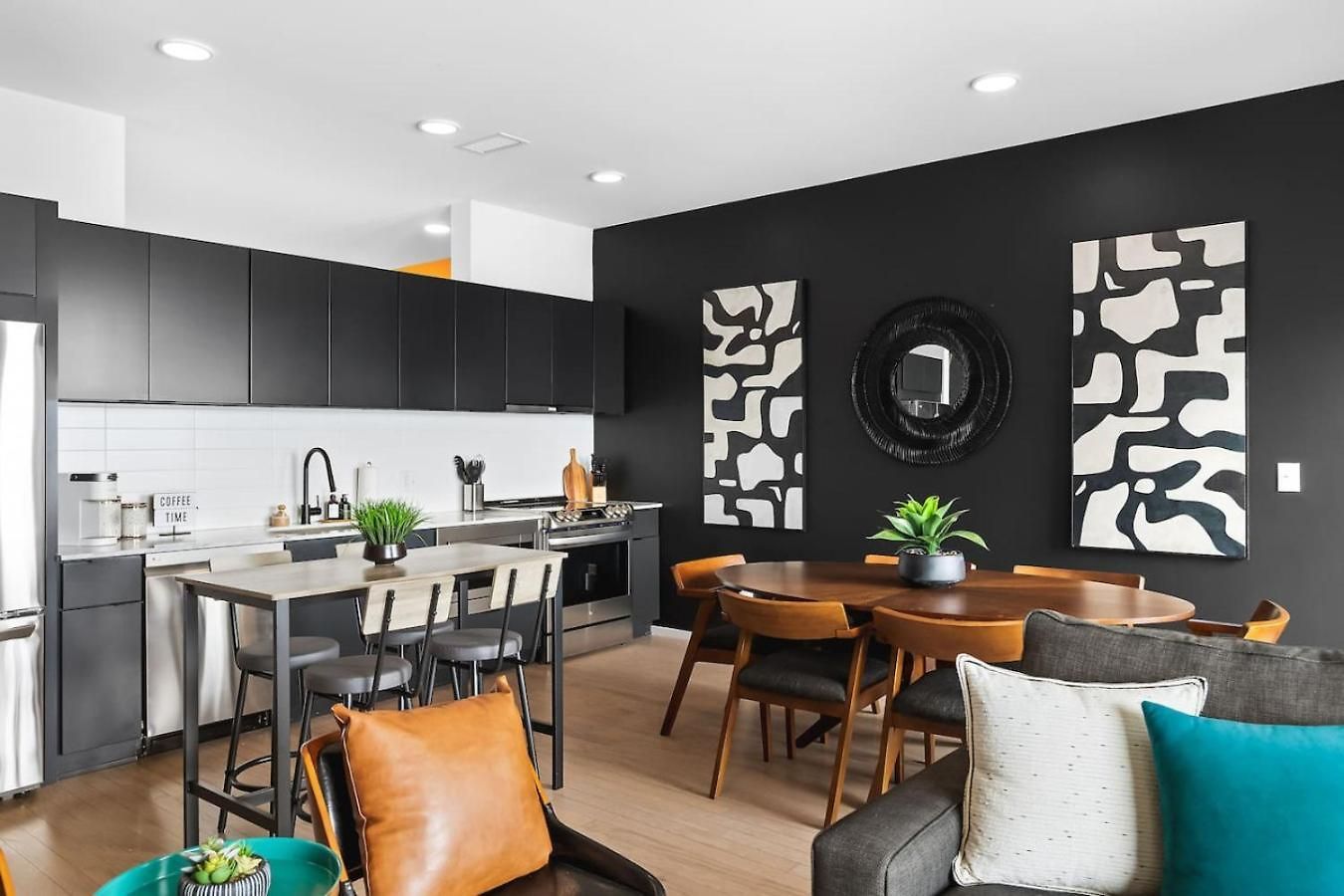 Apartment Upscale Riverview With Garage Walk To Downtown