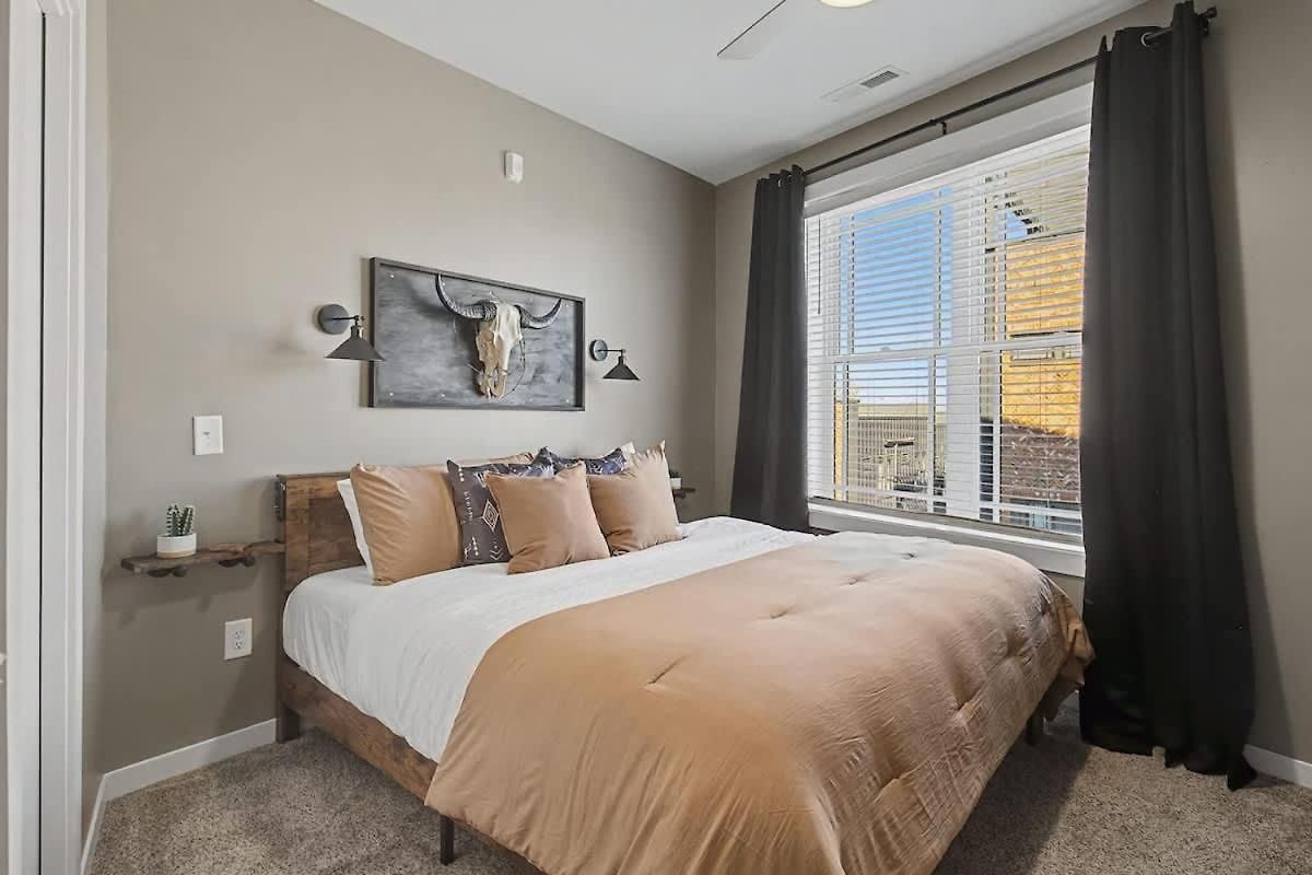 2br In Walkable Area & 5 Mins To Broadway * Nashville
