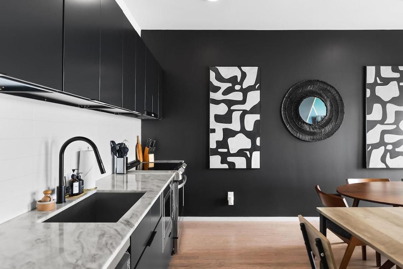 Upscale Riverview With Garage Walk To Downtown